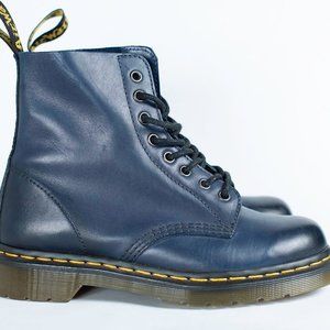 Dr Martens Pascal Navy Temperley Antique Boot